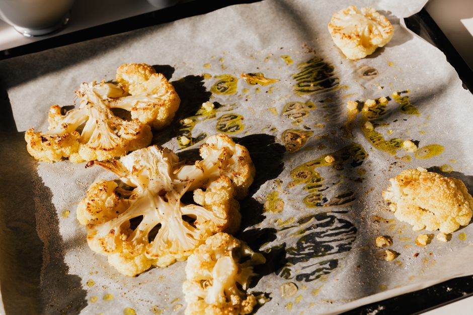 Creamy Roasted Cauliflower Soup: A Comforting Vegetarian Classic with Modern Flavor